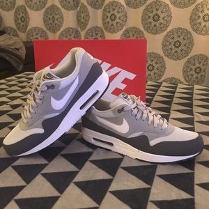 Nike Air Max 1 Essential